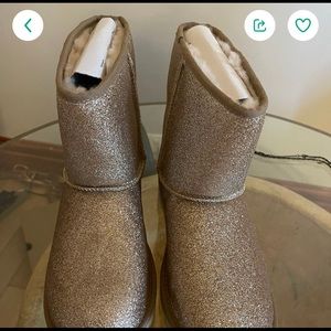 Glittery Gold Brand new in box UGG Girls boots size 6